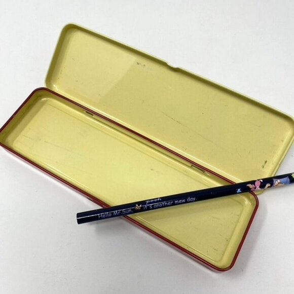 Winnie the Pooh Metal Pencil Case 1 New  Pencil Preowned - Picture 4 of 5
